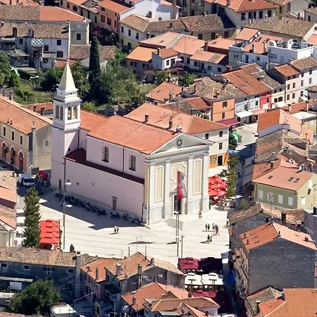 Nina - Two Bedroom With Two Balcony Near The * Porec