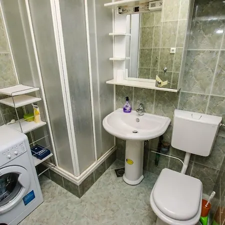 Nina - Two Bedroom With Two Balcony Near The Porec